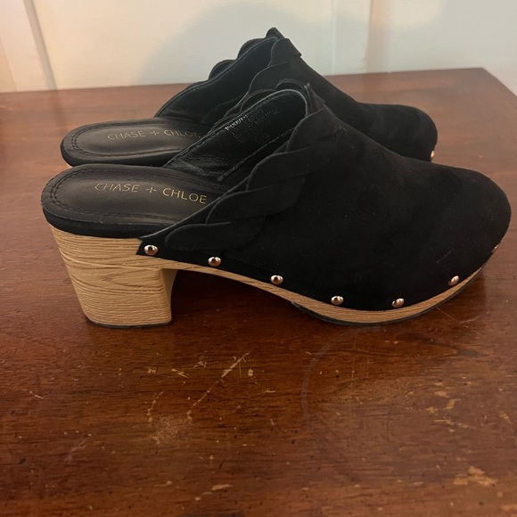 Chase and Chloe brand Black suede Clogs with Wooden Heel size 6.5 - Picture 5 of 9